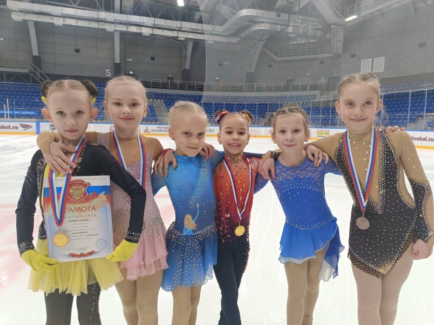 Шесть медалей завоевали юные фигуристки Забайкалья на турнире «Подснежник» в Красноярске